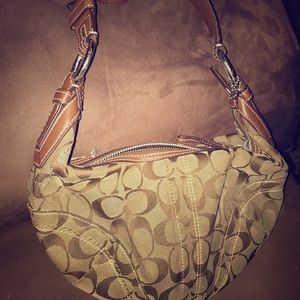 Authentic coach purse in good condition